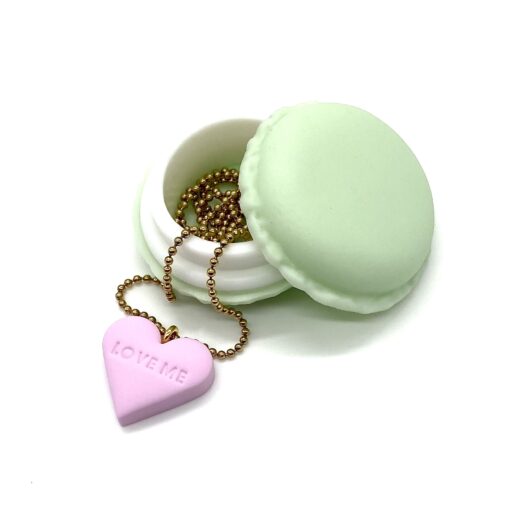 Halskette "LOVE ME“ inkl. Macaron Schmucketui