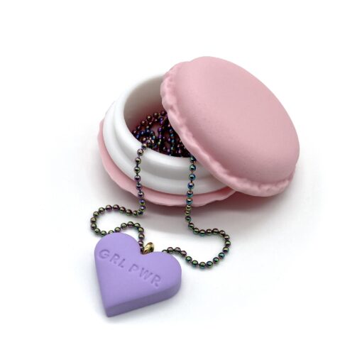 Halskette "GRL PWR“ inkl. Macaron Schmucketui